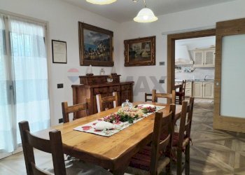 Sala da pranzo - Villa Via Dell'Emigrante
 
17/A, San Gregorio nelle Alpi - foto 14