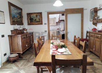 Sala da pranzo - Villa Via Dell'Emigrante
 
17/A, San Gregorio nelle Alpi - foto 15