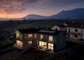 Vista delle montagne - Villa Riva De San Gabriele
 
Snc, Cesiomaggiore - foto 1