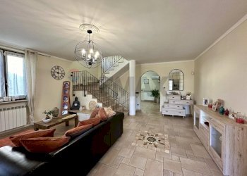 Soggiorno - Villa a Schiera Sannazzaro de' Burgondi - foto 1