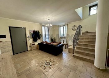 Soggiorno - Villa a Schiera Sannazzaro de' Burgondi - foto 3