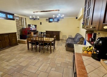 Sala da pranzo - Villa a Schiera Sannazzaro de' Burgondi - foto 7