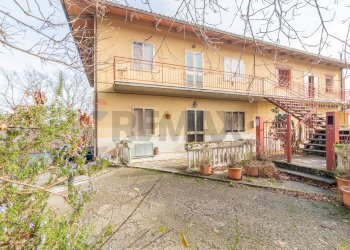 Casa all\'aperto - Quadrilocale Via Mario Luzi
 
112, Semproniano - foto 2