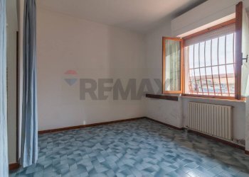 Stanza vuota - Quadrilocale Via Mario Luzi
 
112, Semproniano - foto 18