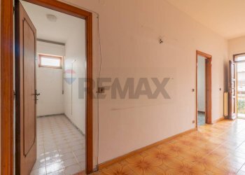 Hall / corridoio - Quadrilocale Via Mario Luzi
 
112, Semproniano - foto 21