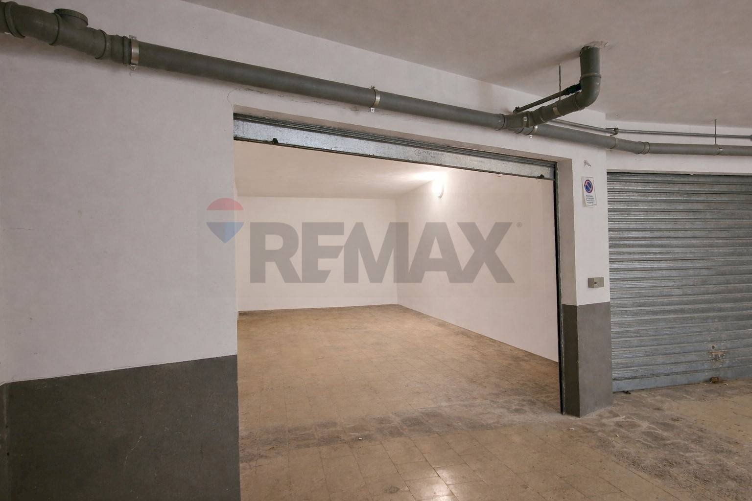 Parcheggio - Box Via San Nicola di Myra
 
6, Vieste - foto 3