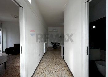 Hall / corridoio - Trilocale Via Madonna Della Libera
 
23, Vieste - foto 16