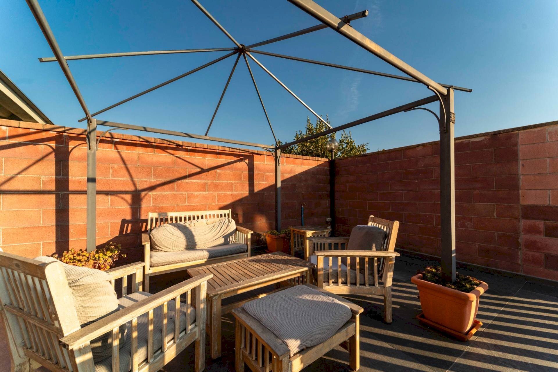 Foto 2 - Appartamento strada Nizza
 
8, La Loggia - foto 2