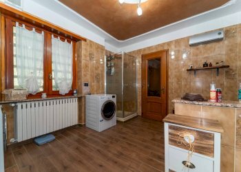 Foto 28 - Appartamento strada Nizza
 
8, La Loggia - foto 28