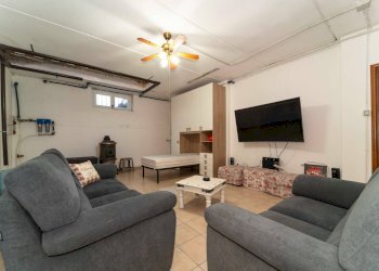 Foto 42 - Appartamento strada Nizza
 
8, La Loggia - foto 42