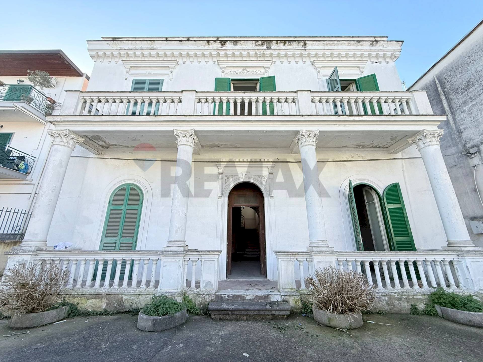 Edificio all\'aperto - Villa Via Emilio Scaglione
 
325, Napoli - photo 1