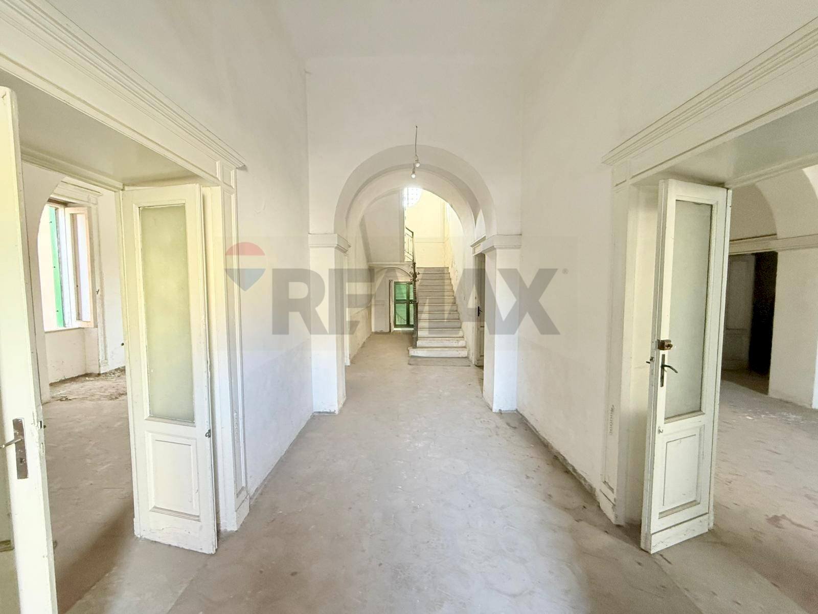 Hall / corridoio - Villa Via Emilio Scaglione
 
325, Napoli - photo 2