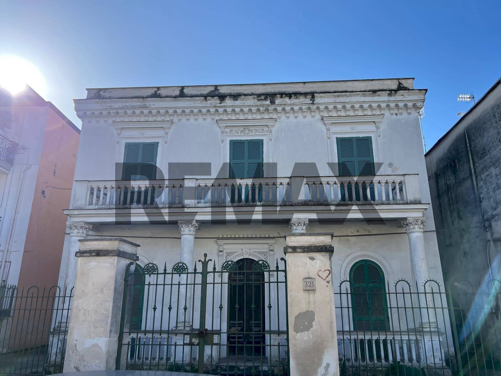 Edificio all\'aperto - Villa Via Emilio Scaglione
 
325, Napoli - photo 1