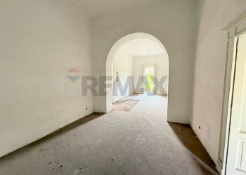 Stanza vuota - Villa Via Emilio Scaglione
 
325, Napoli - foto 8