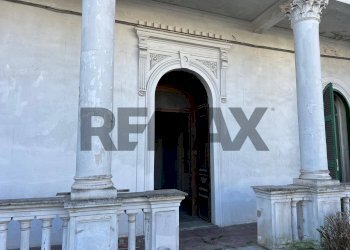 Edificio all\'aperto - Villa Via Emilio Scaglione
325, Napoli - photo 6