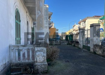 Edificio all\'aperto - Villa Via Emilio Scaglione
325, Napoli - photo 7