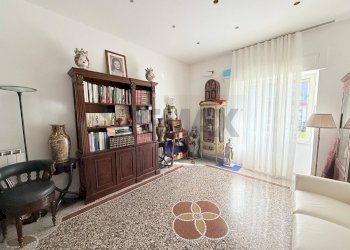 Soggiorno - Quadrilocale Via Nuova San Rocco
 
129, Napoli - foto 4