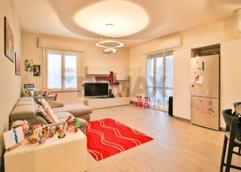 Soggiorno - Trilocale VIA NICOLO' PAGANINI
 
10, Collecchio - foto 4