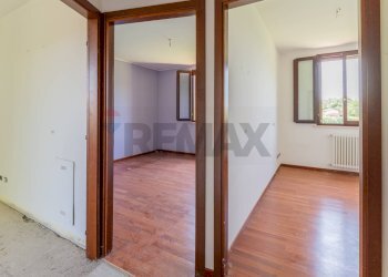 Hall / corridoio - Quadrilocale Poviglio - foto 24