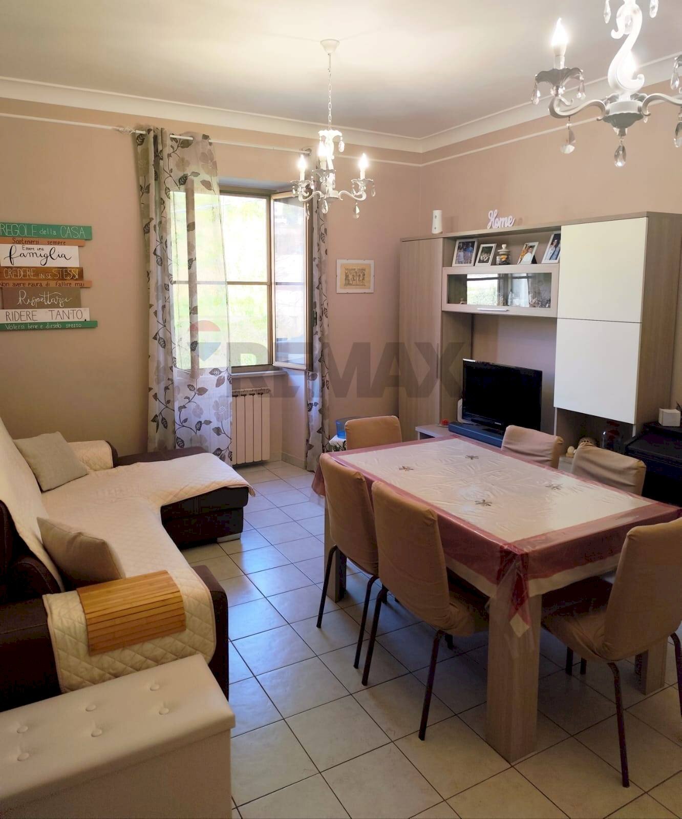 Sala da pranzo - Four-room apartment Via Antonio Sebastiani
 
42, Minturno - photo 1