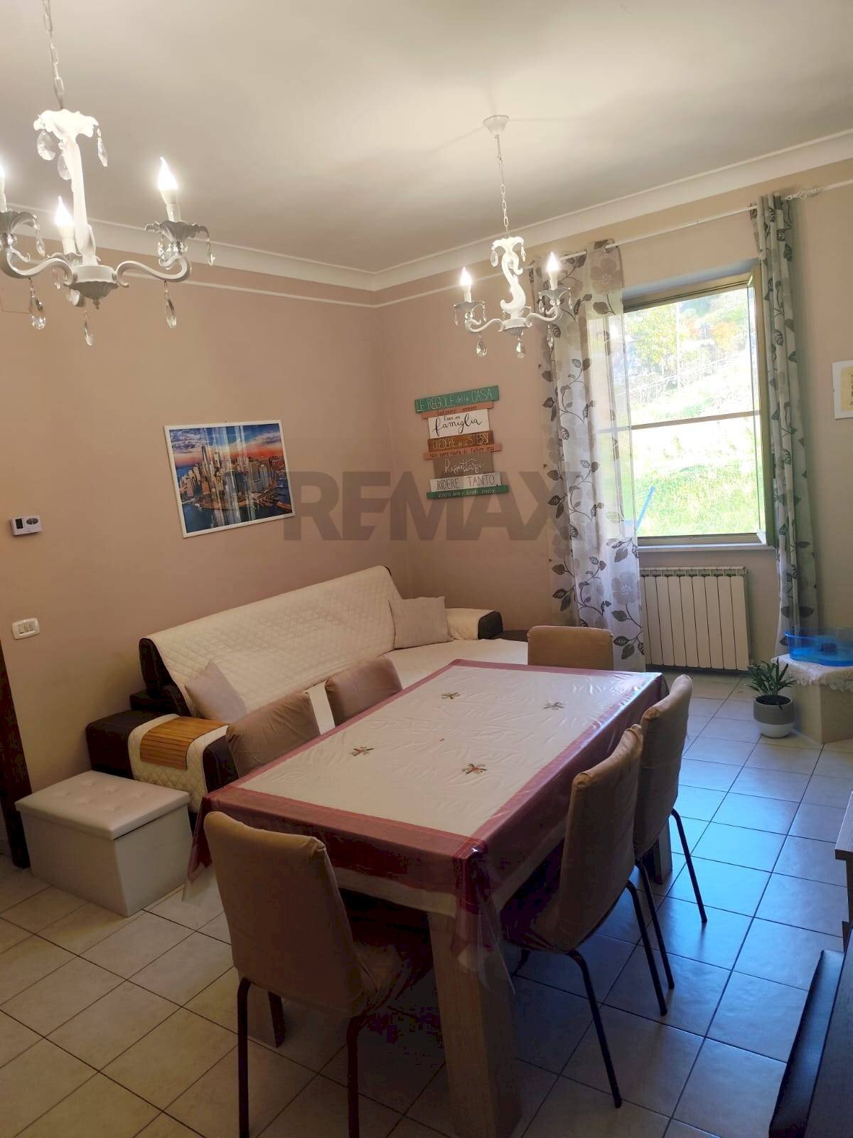 Sala da pranzo - Four-room apartment Via Antonio Sebastiani
 
42, Minturno - photo 2