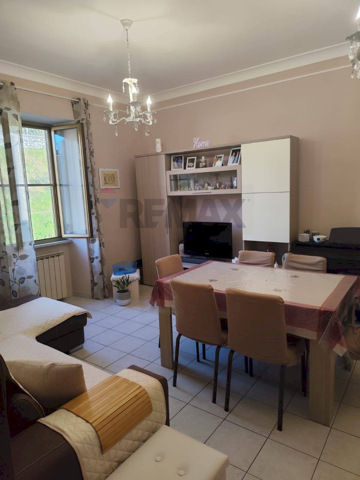 Sala da pranzo - Four-room apartment Via Antonio Sebastiani
 
42, Minturno - photo 3