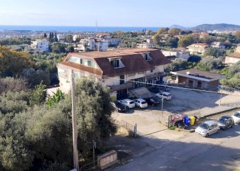 Edificio all\'aperto - Quadrilocale Via Antonio Sebastiani
 
42, Minturno - foto 24