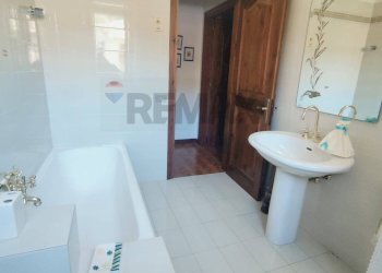 Bagno - Villa Via Francesco Baracca
 
74, Santi Cosma e Damiano - foto 18