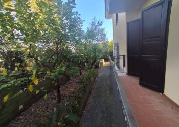 Balcone - Villa Via Francesco Baracca
 
74, Santi Cosma e Damiano - foto 29