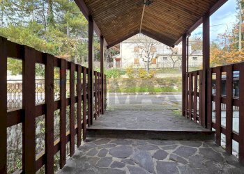 portico per accesso stabile - Trilocale Via Pescara
 
24, Campo di Giove - foto 22