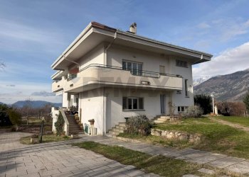Casa all\'aperto - Villa Via Ancinale
 
9, Sulmona - foto 1