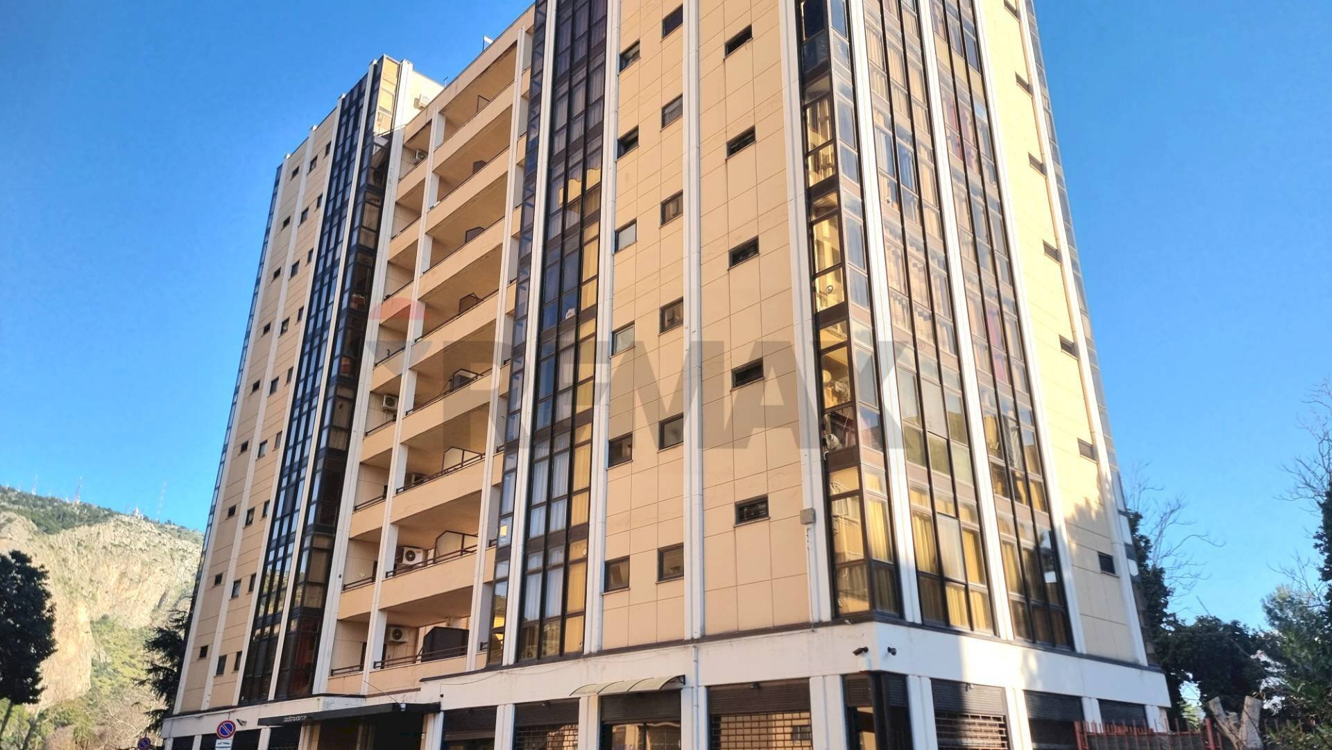 Edificio all\'aperto - Two-room apartment Via Caduti Senza Croce
 
10, Palermo - photo 1