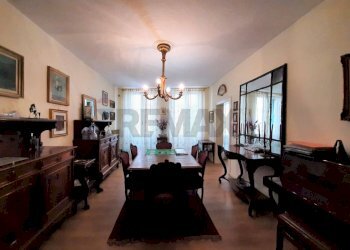 Sala da pranzo - Semi-detached Villa CON ATTICO - Via Roma
 
77/A, Vittorio Veneto - photo 3