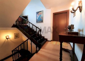 Scale - Semi-detached Villa CON ATTICO - Via Roma
 
77/A, Vittorio Veneto - photo 13