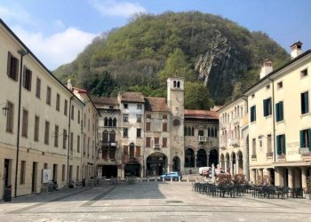 Edificio all\'aperto - Semi-detached Villa CON ATTICO - Via Roma
 
77/A, Vittorio Veneto - photo 27