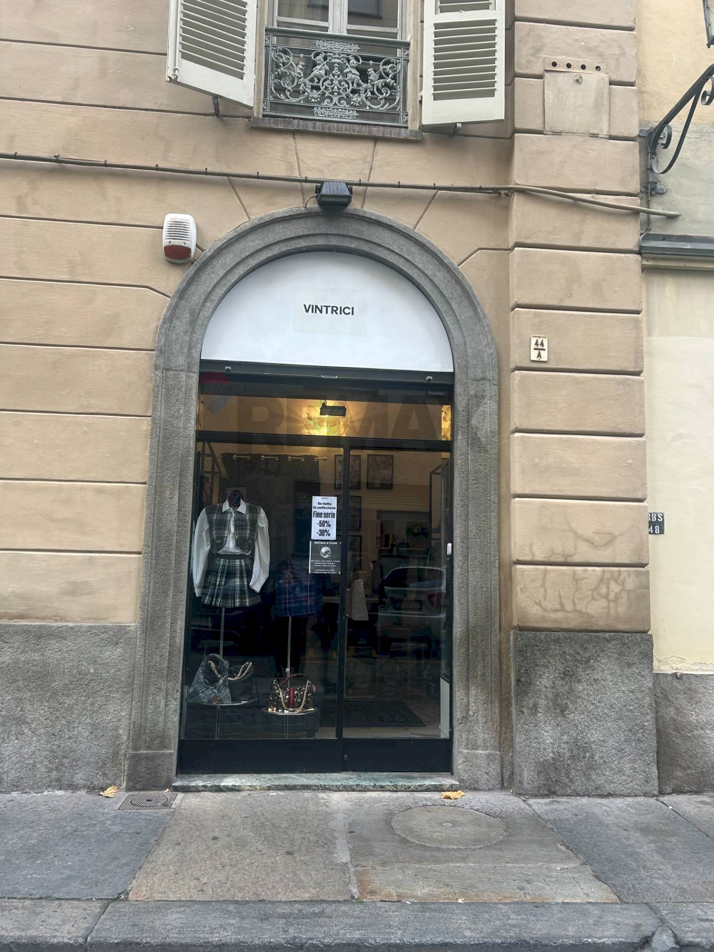 Edificio all\'aperto - Locale Commerciale Via Barbaroux
 
44, Torino - foto 1