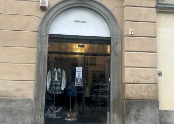 Edificio all\'aperto - Commercial Premises Via Barbaroux
 
44, Torino - photo 1