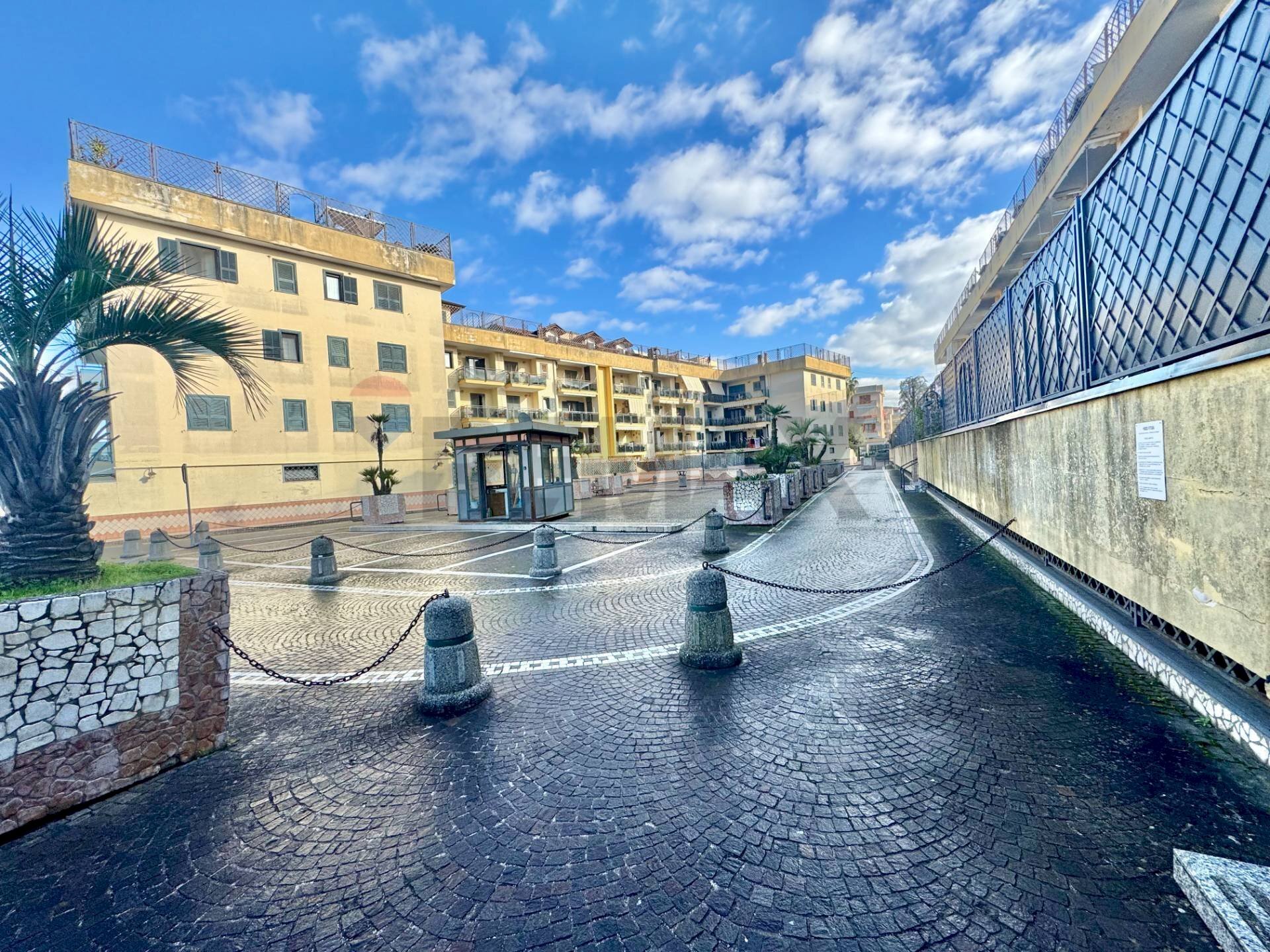 Edificio all\'aperto - Box VIA GIORDANO BRUNO
 
33, Marano di Napoli - foto 3