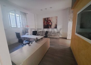 Ufficio - Commercial Premises Via Mascagni
 
33, San Vito dei Normanni - photo 2