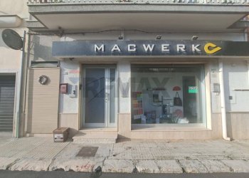 Edificio all\'aperto - Commercial Premises Via Mascagni
 
33, San Vito dei Normanni - photo 12