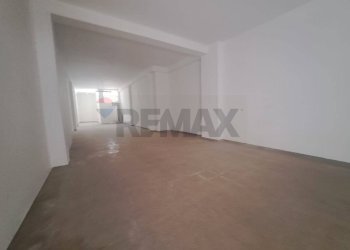 Stanza vuota - Locale Commerciale Via Massimo d'Azeglio
 
32, San Vito dei Normanni - foto 7