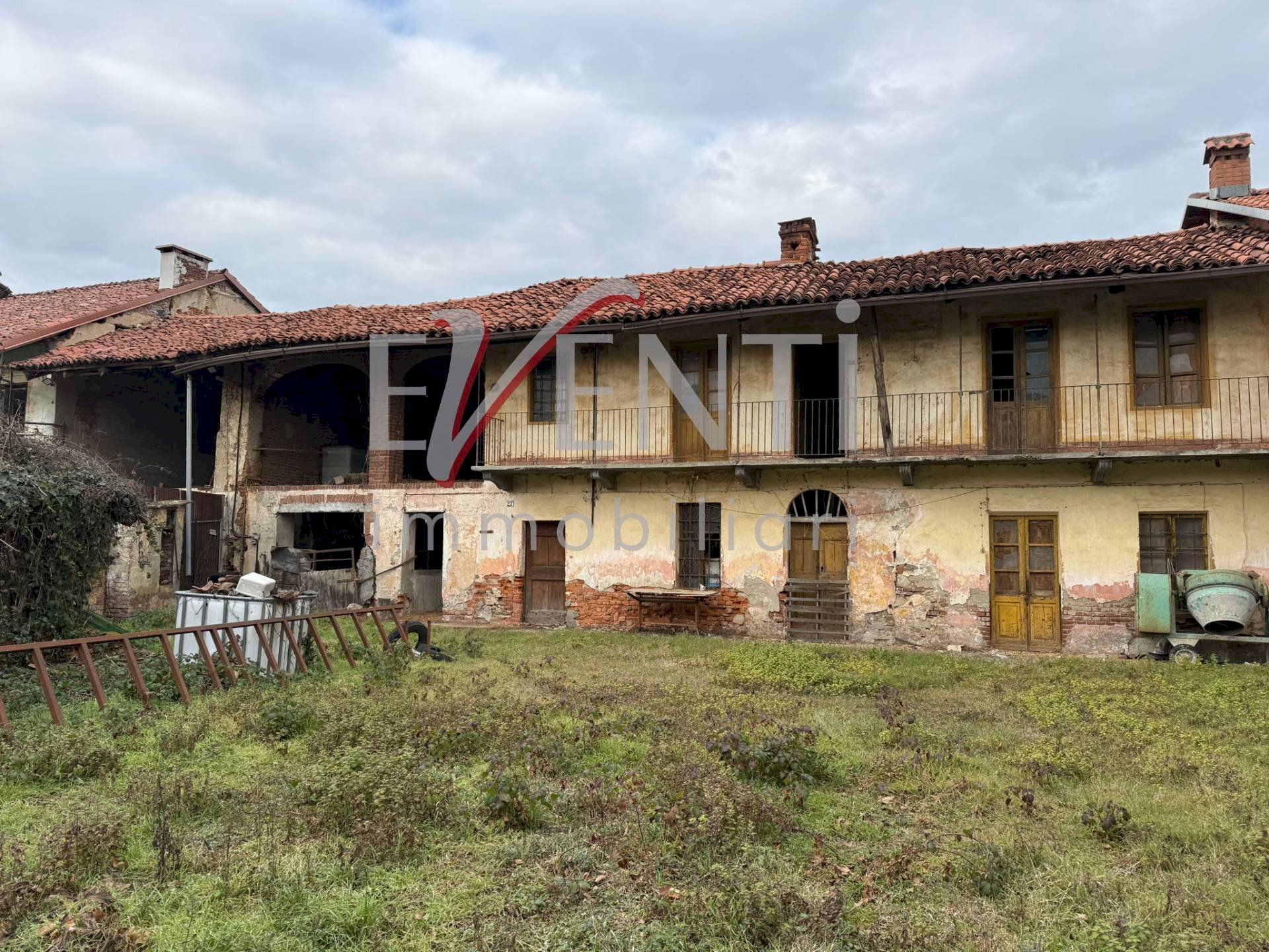 Foto 2 - Rustico VIA MARTINI
 
10, Piscina - foto 2