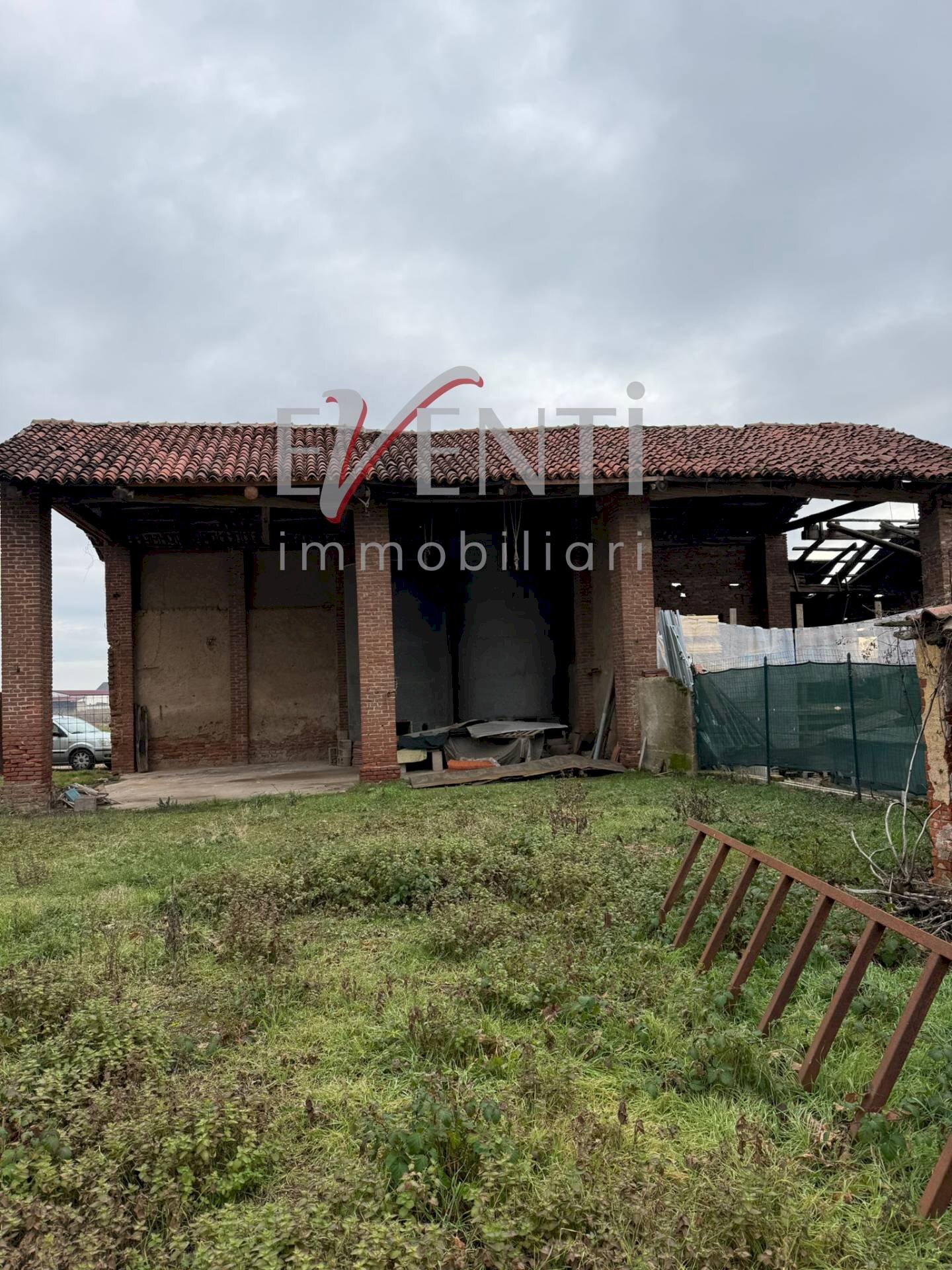 Foto 3 - Rustico VIA MARTINI
 
10, Piscina - foto 3