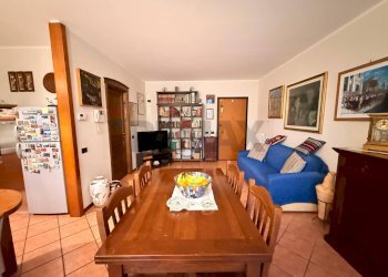 Sala da pranzo - Bilocale via Cesare Battisti
 
39, Melegnano - foto 2