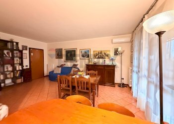 Sala da pranzo - Bilocale via Cesare Battisti
 
39, Melegnano - foto 3