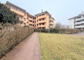 Edificio all\'aperto - Bilocale via Cesare Battisti
 
39, Melegnano - foto 21