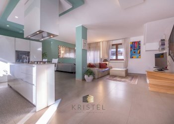 Foto 1 - Villa Bifamiliare VIA PASQUALE CELOMMI
 
9 / 8, Pescara - foto 1