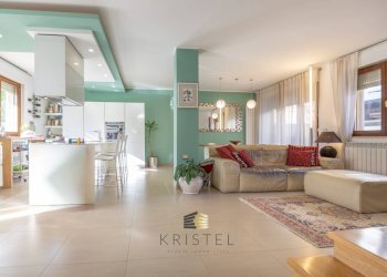 Foto 4 - Villa Bifamiliare VIA PASQUALE CELOMMI
 
9 / 8, Pescara - foto 4