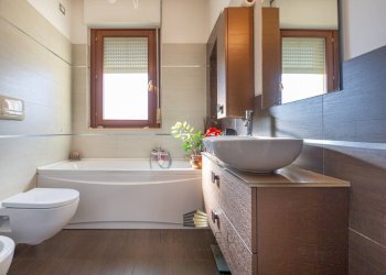 Foto 19 - Villa Bifamiliare VIA PASQUALE CELOMMI
 
9 / 8, Pescara - foto 19