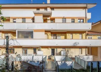 Foto 38 - Villa Bifamiliare VIA PASQUALE CELOMMI
 
9 / 8, Pescara - foto 38